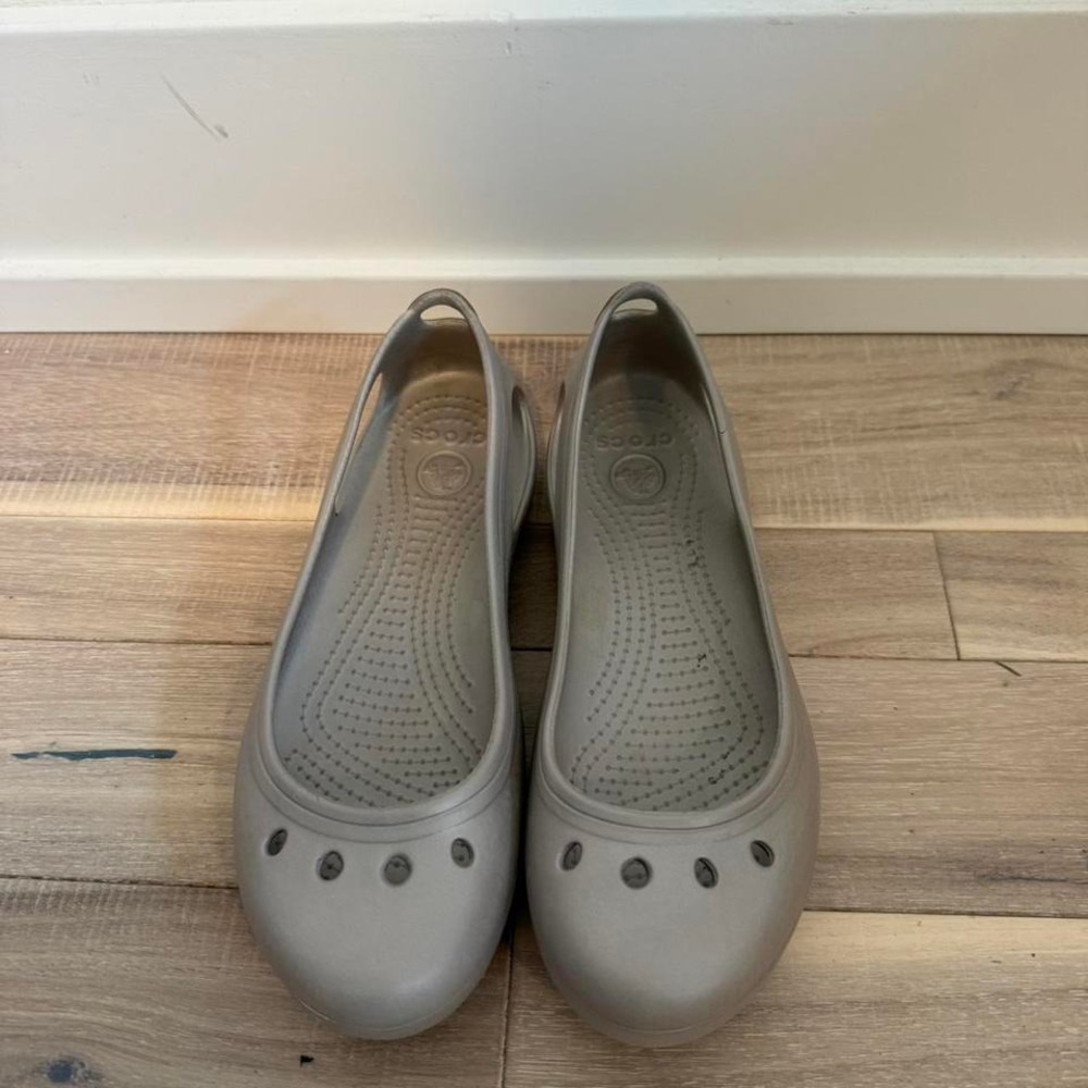 Crocs grey ballet flats Sz 7  #crocs #flats #balletcore